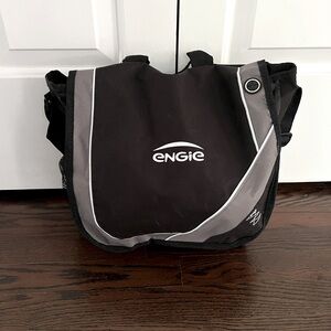 Leeds Bolt Urban Messenger Bag black Engie Unisex nWOT canvas